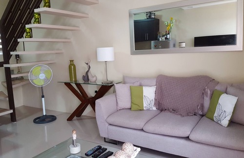 Canlubang Villa | Villa acogedora y relajante de 2 dormitorios en Tagaytay