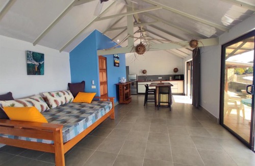 Arue Casa | TAHITI - Taharaa Beach Bungalow
