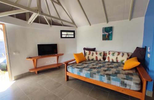 Arue Casa | TAHITI - Taharaa Beach Bungalow