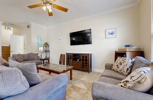 Villages of Crystal Beach Casa | Tahitian Treat