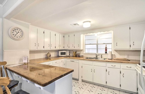Tahlequah Casa | Tahlequah Home Half Mi to Northeastern State
