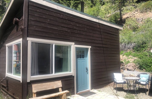 Tahoe City Cabaña | Tahoe Cottage- near river/ lake / ski resorts