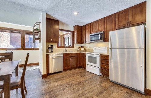 Truckee Condominio | Tahoe Donner Condo on the Creek