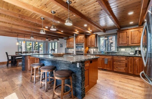 Carnelian Woods Casa | Tahoe Dreamer - Newly Remodeled 4BR