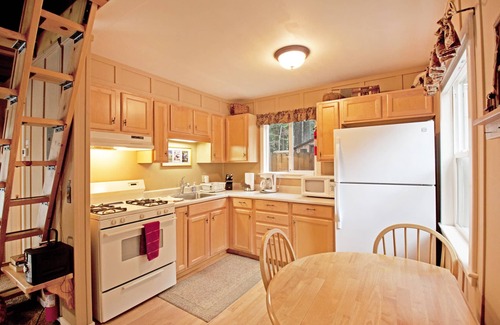 Sunnyside Casa | Tahoe Park Cottage - West Shore Getaway - Ideal for couples or small families