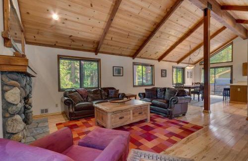 Tahoe Woods Casa | Tahoe Woods by Tahoe Getaways - Pet Friendly Tahoe Park Cabin w Hot Tub, Fireplace, Near Skiing!