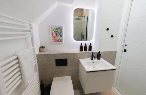 Amlwch Casa | Tai Porth Llechog Bungalow By Birch Stays
