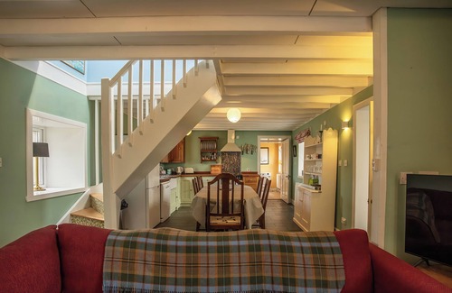 Baleshare Cabaña | TAIGH PHINC, pet friendly, with a garden in Lochmaddy, North Uist