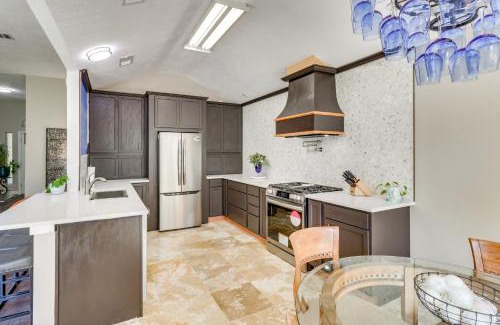Bryan Casa | Tailgate Fun and Campus Spirit Bryan Home with Patio