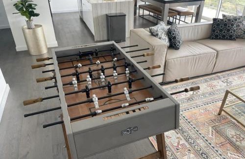 Central East Austin Apartamento | Tailgate Penthouse 2 Blocks from UT Stadium