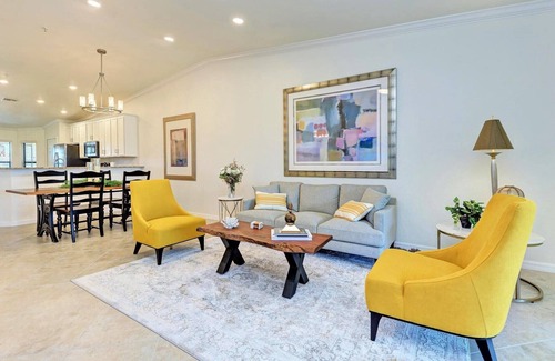 Lakewood Ranch Condominio | Tailored Living - Secure, Stylish, Extended Stay