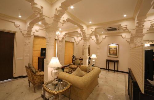 Udaipur City Centre Hotel | Taj Fateh Prakash Palace Udaipur