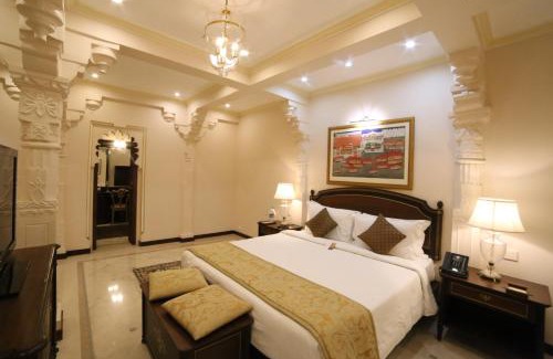 Udaipur City Centre Hotel | Taj Fateh Prakash Palace Udaipur