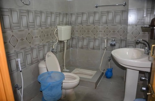 Azad Kashmir Hotel | Taj Pearl Continentail Hotel