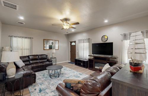 Kingston Casa | Take a Break