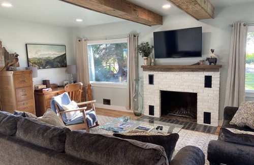 Buhl Otro | Take it Easy at this Unique and Tranquil Country Getaway