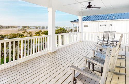 Ocean Isle Beach Casa | Take Me A-Wave
