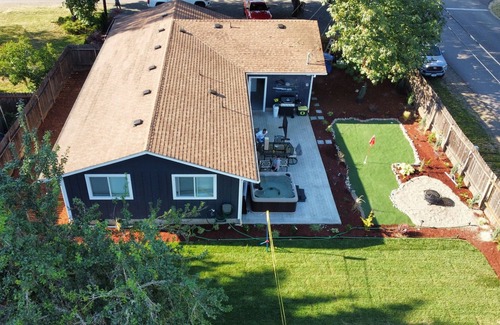 West Stayton Casa | Take Me Back in Time