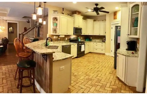 Daphne Casa | "Take the Scenic Route"