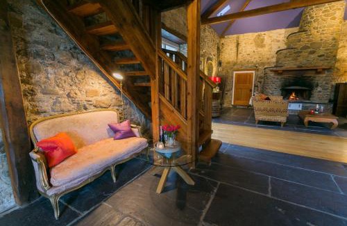 Bangor Casa | Tal y Bont Barns
