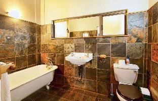 Eston Cabina | Tala Collection Game Reserve