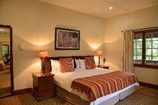 Eston Cabina | Tala Collection Game Reserve