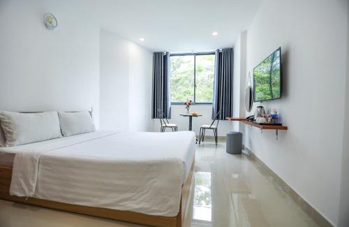 Tan Binh Hotel | TalaSaiGon Hotel
