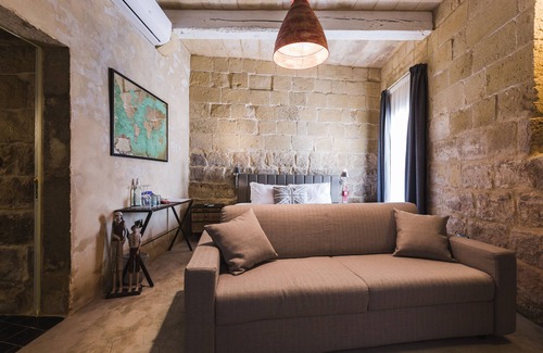 Gudja Cama Y Desayuno | Talbot and Bons Boutique Bed & Breakfast