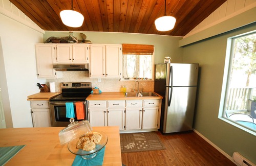 Fanny Bay Casa | Tall Cedars Beach House - Frente al mar con bañera de hidromasaje