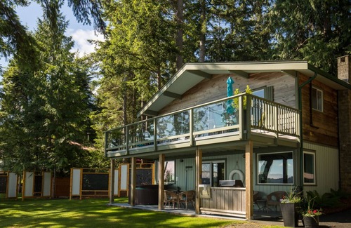 Fanny Bay Casa | Tall Cedars Beach House - Frente al mar con bañera de hidromasaje