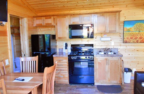 Fall City Cabina | Tall Chief RV & Camping Resort