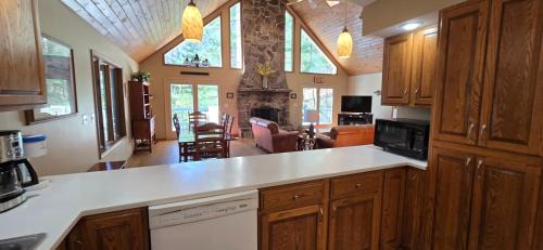 Swanton Casa | Tall Pines- 5-bedroom 3-bath with hot tub and more!