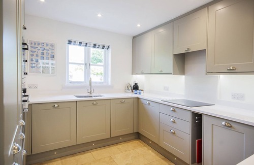 Charlestown Casa | Tall Ships, Charlestown - two ticks from the harbour