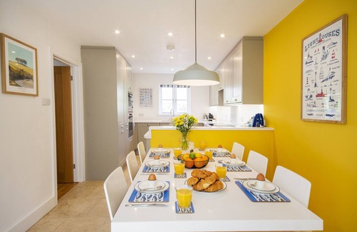 Charlestown Casa | Tall Ships, Charlestown - two ticks from the harbour