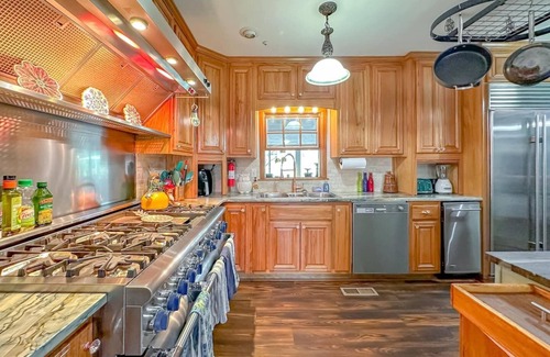 Tallahassee Casa | Tallahassee Pool+Hot Tub | Sleeps 16 | Game-Filled Fun