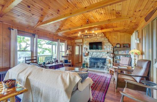 Tallassee Casa | Tallassee Family Home with Stunning Smoky Mtn Views