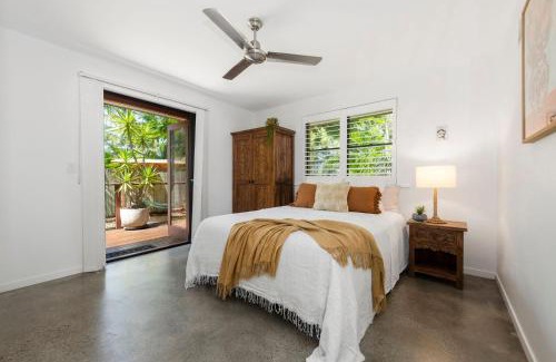 Suffolk Park Casa | Tallow Beach Retreat - welcoming pet-friendly unit