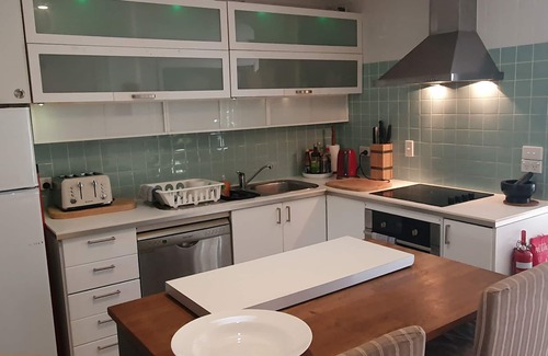 Suffolk Park Apartamento | Tallows Beach Sanctuary - Octubre / noviembre Especial $ 800 / semana.