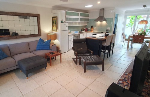 Suffolk Park Apartamento | Tallows Beach Sanctuary - Octubre / noviembre Especial $ 800 / semana.
