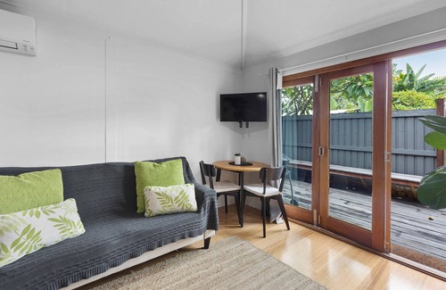 Suffolk Park Apartamento | Tallows Studio - 2 min walk from the beach & dog friendly