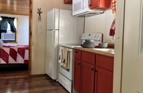 Eureka Springs Cabina | Talmage's 12 Acre Wood - The Cabin