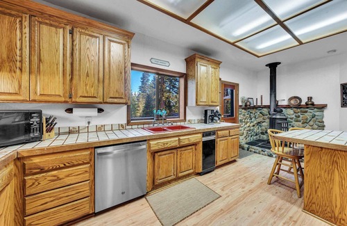 Talmont Casa | Talmont Pines 4BR Retreat with HOA Beach Access!