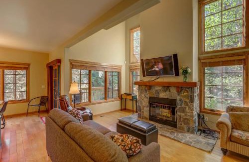 Tamarack Resort Casa | Tamarack Ski Resort Townhome - Elegant couple's retreat - Path to chairlift - Golf