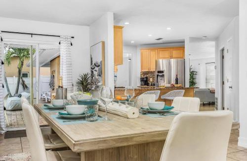 Caloosahatchee Casa | Tamaram Retreat Rest, Relax, Enjoy and Repeat