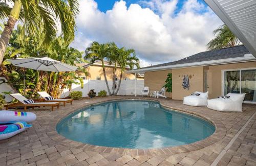 Caloosahatchee Casa | Tamaram Retreat Rest, Relax, Enjoy and Repeat