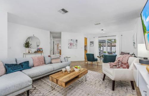 Caloosahatchee Casa | Tamaram Retreat Rest, Relax, Enjoy and Repeat