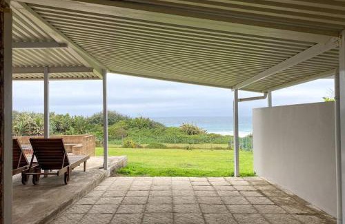 Port Edward Casa | Tamassa Holiday Home on the Beach, in Port Edward