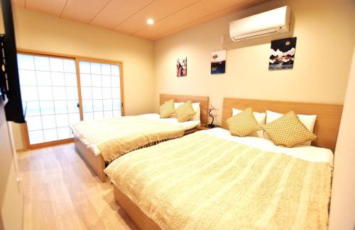 Higashinari Casa | Tamatsukan 玉津館, Detached Hse, JR Tsuruhashi 7min, Kansai Airport 關西空港 57 mins, Namba 6 mins, Nihonbashi 4 mins, Universal Studio 37 mins, Nara 30 mins, Early Check In