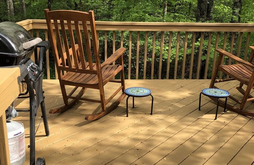 Weaverville Cabaña | Tami's Hideaway - Nature and Comfort at this Private Asheville Getaway