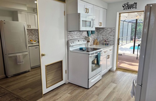 Bearss Plaza Casa | Tampa 3BR House: Private Pool, Prime Location/ Near Attractions/ Private Parking